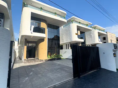 Luxury 5 Bedroom Detached Duplex + BQ, Pool, Gym — VGC, Lekki, Lagos