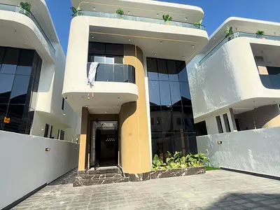 Contemporary 5 Bedroom Detached Duplex with Pool & Gym — Lekki, Lagos