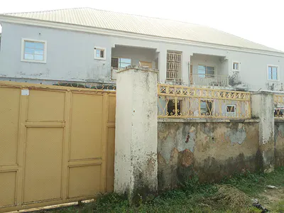 Tastefully Finished and Renovated 2 Bedroom Flat — Along Kenuj School Jikwoyi Abuja, Phase 1, Jikwoyi, Abuja