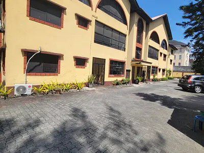 Sharp and Serene 3 Bedrooms Apartment — F.I.A Estate, Lekki Phase 1, Lekki, Lagos