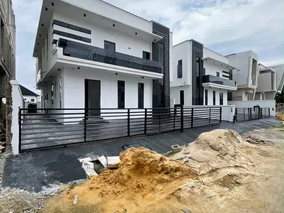 5 Bedroom Detached Duplex — Lekki, Lagos