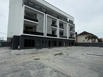 Newly Built Luxury 4 Bedrooms Terraced Duplex with BQ — Lekki Phase 1, Lekki, Lagos