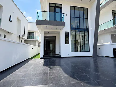 Luxury 5-Bedroom Detached Duplex with BQ & Swimming Pool — Lekki, Lagos
