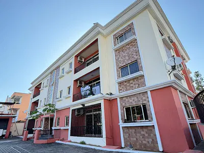 3 Bedroom Flat with Swimming Pool — Parkview, Ikoyi, Lagos