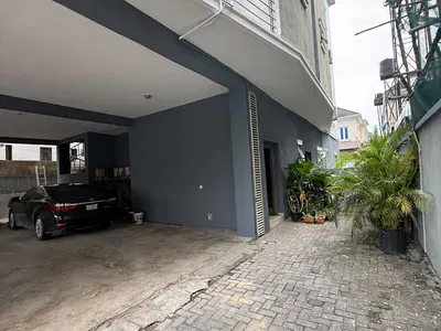 Standard Luxury 3 Bedroom Apartment with BQ — Lekki, Lagos