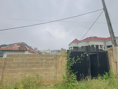 A Well Table Fenced and Gated Land Measuring *1000SQM* — Agodi, Ibadan, Oyo