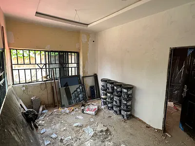 Well Renovated One Bedroom Apartment in a Decent Neighborhood — 4th Avenue Not Far From Starview Palace Hotel, Gwarinpa, Abuja