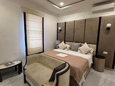 Studio Flat with Kitchenette — Lekki Phase 1, Lekki, Lagos