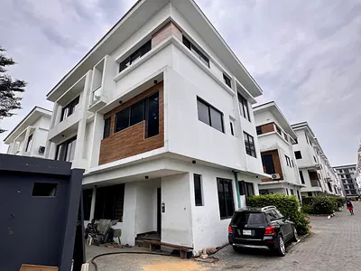 5 Bedroom Luxury Duplex — Ikoyi, Lagos