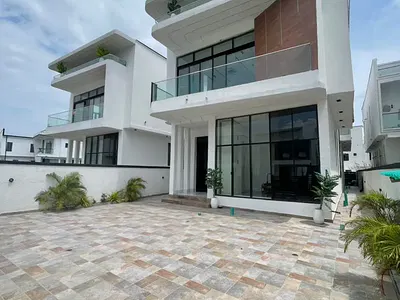 Luxury 5 Bedroom Fully Detached Duplex with a BQ, Swimming Pool — Ajah, Lagos