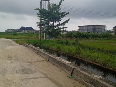 Luxury Lands — Beechwood Estate, Shapati, Ibeju Lekki, Lagos