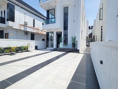 Newly Built 5 Bedroom Detached Duplex — Lekki, Lagos