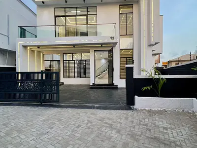 5 Bedroom Detached Duplex with BQ — Lekki, Lagos