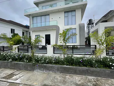 Luxury 5 Bedroom Fully Detached Duplex with BQ, Pool, Cinema & Rooftop — Lekki, Lagos