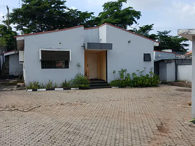 3 Bedroom Detached Bungalow — Tarred Road Wuse 2, Wuse 2, Abuja