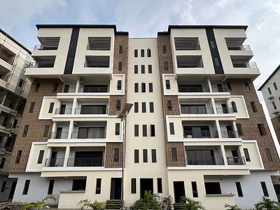 Luxurious 3 Bedroom Spacious Apartment, BQ, Elevator, Tarred Road — Serene Neighborhood, Mabushi, Abuja