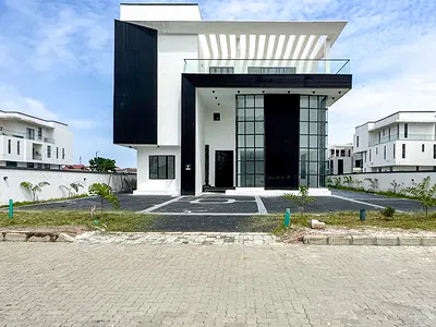 7 Bedroom Smart Luxury House — Lekki, Lagos