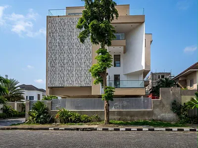 Luxury 5-Bedroom Detached Duplex with Cinema, Gym and Elevator — Ikoyi, Lagos