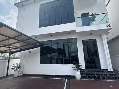 5 Bedroom Fully Detached Duplex — Lekki, Lagos