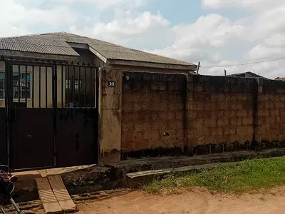 5 Units of Studio Apartments — Ife Olorun Street, Off Kajola Avenue, by Topman Gas Filling Station, Ifo, Ogun