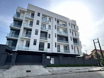 2 Bedroom Apartment with Swimming Pool and Gym — Lekki, Lagos