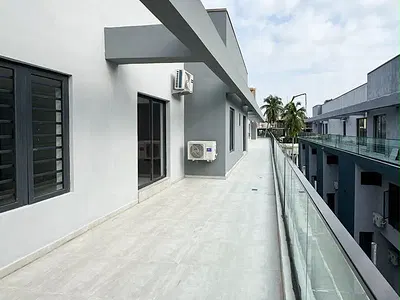 4 Bedroom Penthouse with Swimming Pool, Cinema & BQ — Victoria Island (VI), Lagos