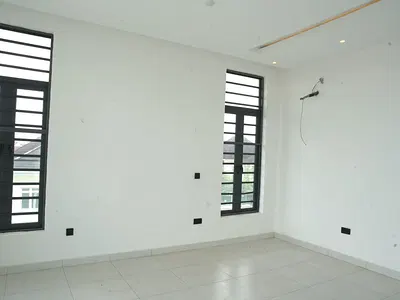 5 Bedroom Detached Duplex — Lekki, Lagos