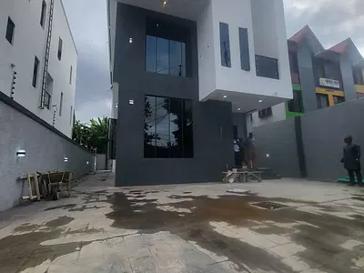 Exqusite New 5 Bedroom Duplex Ensuite with BQ, Roof Top, Swimming Pool — Ikeja, Lagos