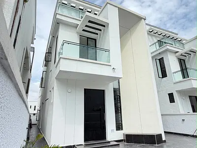 5 Bedroom Detached House — Chevron Lekki, Lekki, Lagos