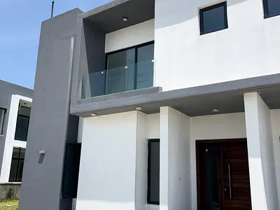 Oceanfront 4 Bedroom Duplex + BQ with Olympic Pool & Gym — Lekki, Lagos