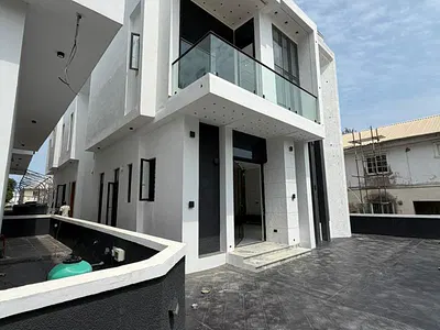 5 Bedroom Detached Duplex with Swimming Pool and BQ — Lekki, Lagos