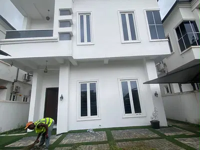 Spacious and Luxurious 5 Bedroom Detached Duplex + BQ — Beside Pinnock Beach Estate (Kennedy Okonkwo Estate, Osapa, Lekki, Lagos