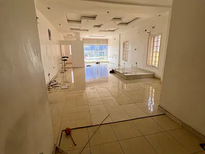 Shop Space Upstairs — Off Admiralty Way Lekki Phase 1, Lekki Phase 1, Lekki, Lagos