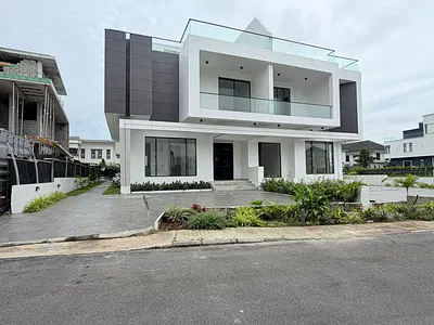 5 Bedroom Detached Duplex — Lekki, Lagos