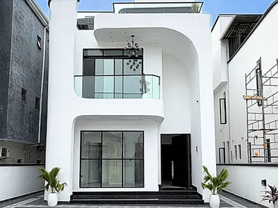 Luxury 5 Bedroom Duplex with BQ — Lekki, Lagos