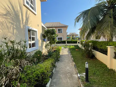 Spacious Master Studio Apartment Upstairs — Chevron, Lekki Expressway, Lekki, Lagos