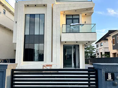 Beautiful 5 Bedroom Detached Duplex with BQ and Cinema — Royal Garden Estate, Lekki, Lagos