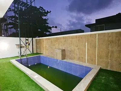 5 Bedroom Detached House with Swimming Pool — Lekki, Lagos