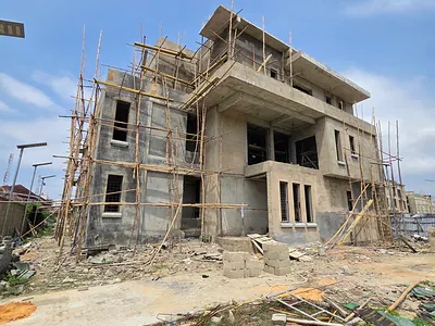 Massive 5 Bedroom Detached Duplex with Elevator + Cinema + Swimming Po — Lekki, Lagos
