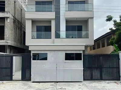 5 Bedrooms Semi Detached Duplex with Rooftop Terrace — Lekki, Lagos