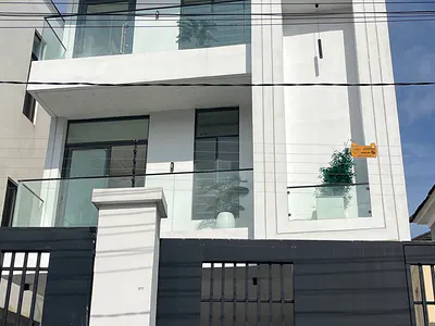 6 Bedroom Fully Detached Duplex — Lekki, Lagos