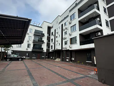 *phenomenal 2 Bedroom Apartment with Elevator and Swimming Pool* — Lekki, Lagos