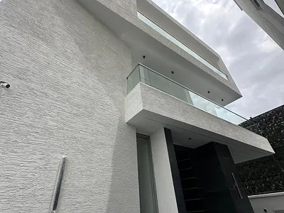Luxury 6 Bedroom Detached House with a Boys Quarter — Ikoyi, Lagos