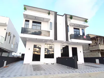 Smart Spacious Newly Built 4 Bedroom Semi-Ditached Duplex. — Ajah, Lagos