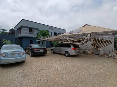 A Well Located 4 Units of 2 Bedrooms Flat Each and a Bungalow of 2 Bedrooms — Emmanuel Estate, Ile-Titun, Ibadan, Oyo