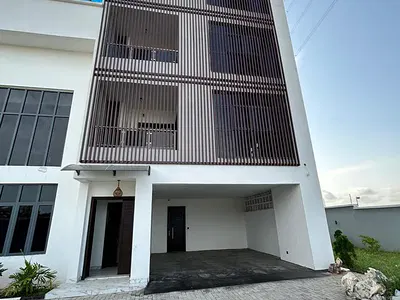 6 Bedroom Detached Duplex with Swimming Pool, Cinema, Study & 2 Room BQ — Ikoyi, Lagos