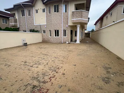 4 Bedrooms Semi-Detached Duplex with a Large BQ Available in Admiralty — Admiralty Estate, New Road Chevron, Lekki, Lagos