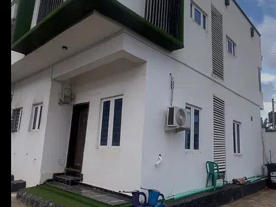 2 Bedroom Detached Duplex and 4 Unit of a Room and Parlor Self Contai — Ijapo Estate, Akure, Ondo