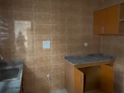2 Bedroom Detached Duplex and 4 Unit of a Room and Parlor Self Contai — Ijapo Estate, Akure, Ondo