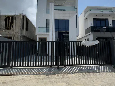 Spacious 6 Bedroom Detached Duplex in a Secured Environment — Lekki, Lagos
